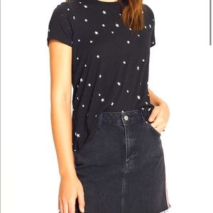 Black tee / white stars